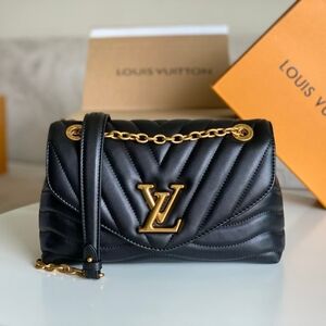 Louis Vuitton New Wave Chain Bag MM Black